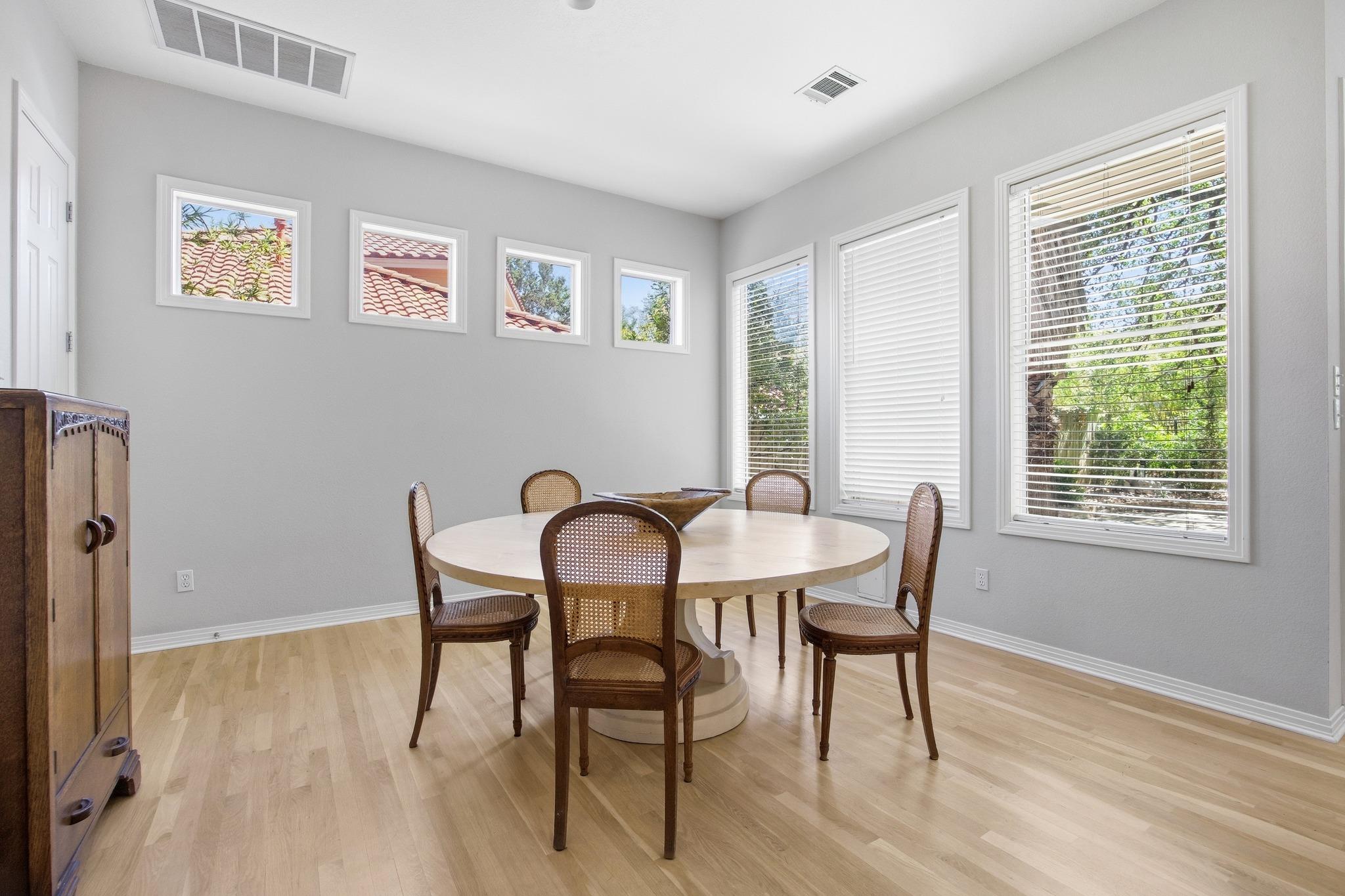 406 Hazeltine Dr, Lakeway, TX 78734