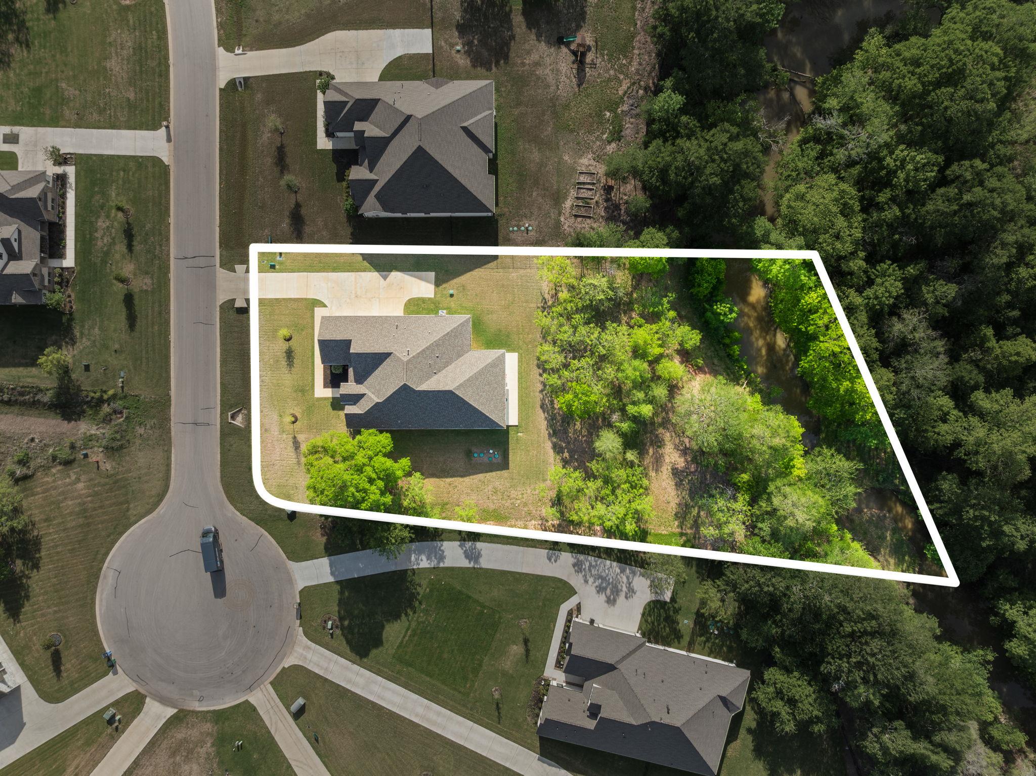 372 Raptor Beak Way, Cedar Creek, TX 78612