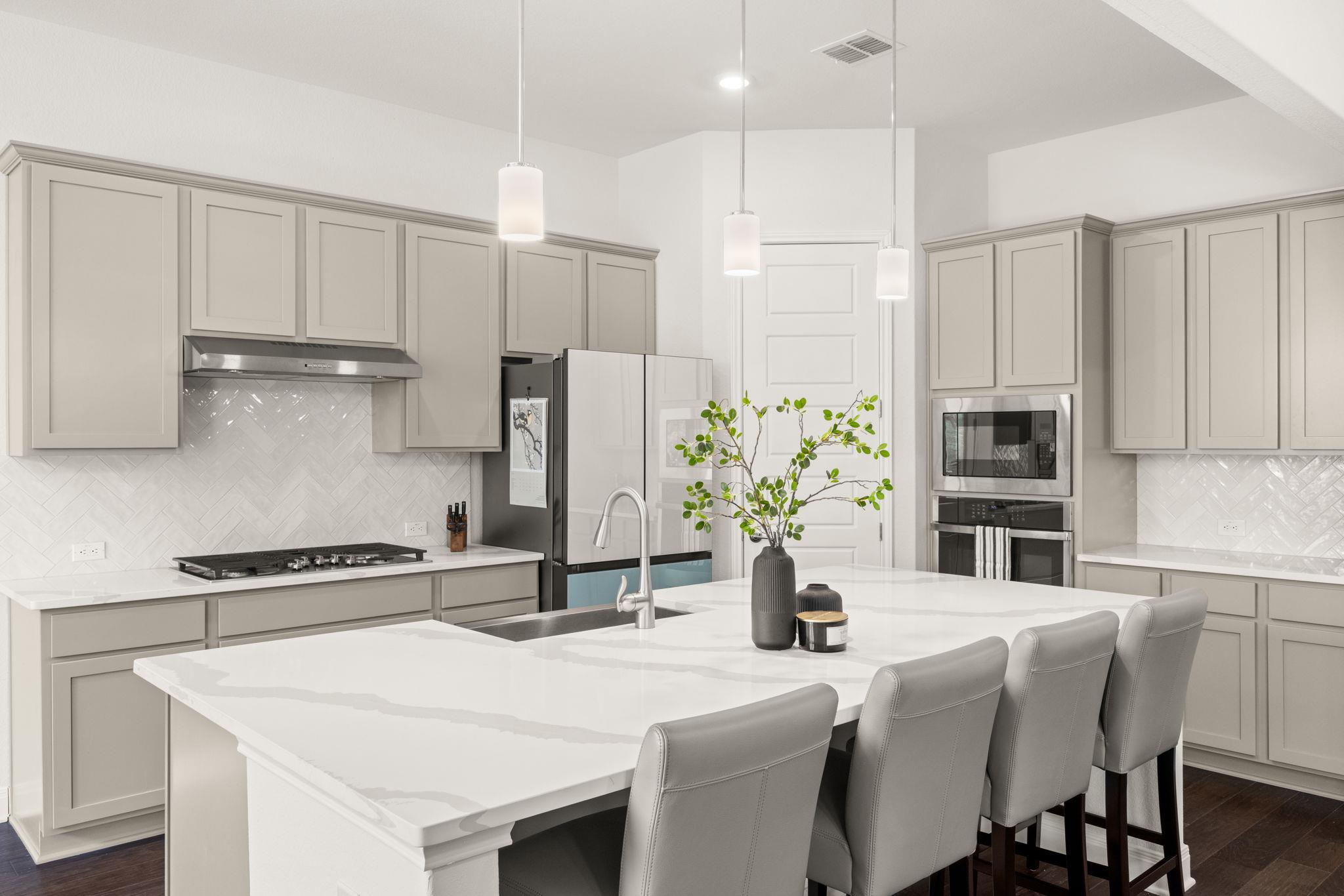 372 Raptor Beak Way, Cedar Creek, TX 78612