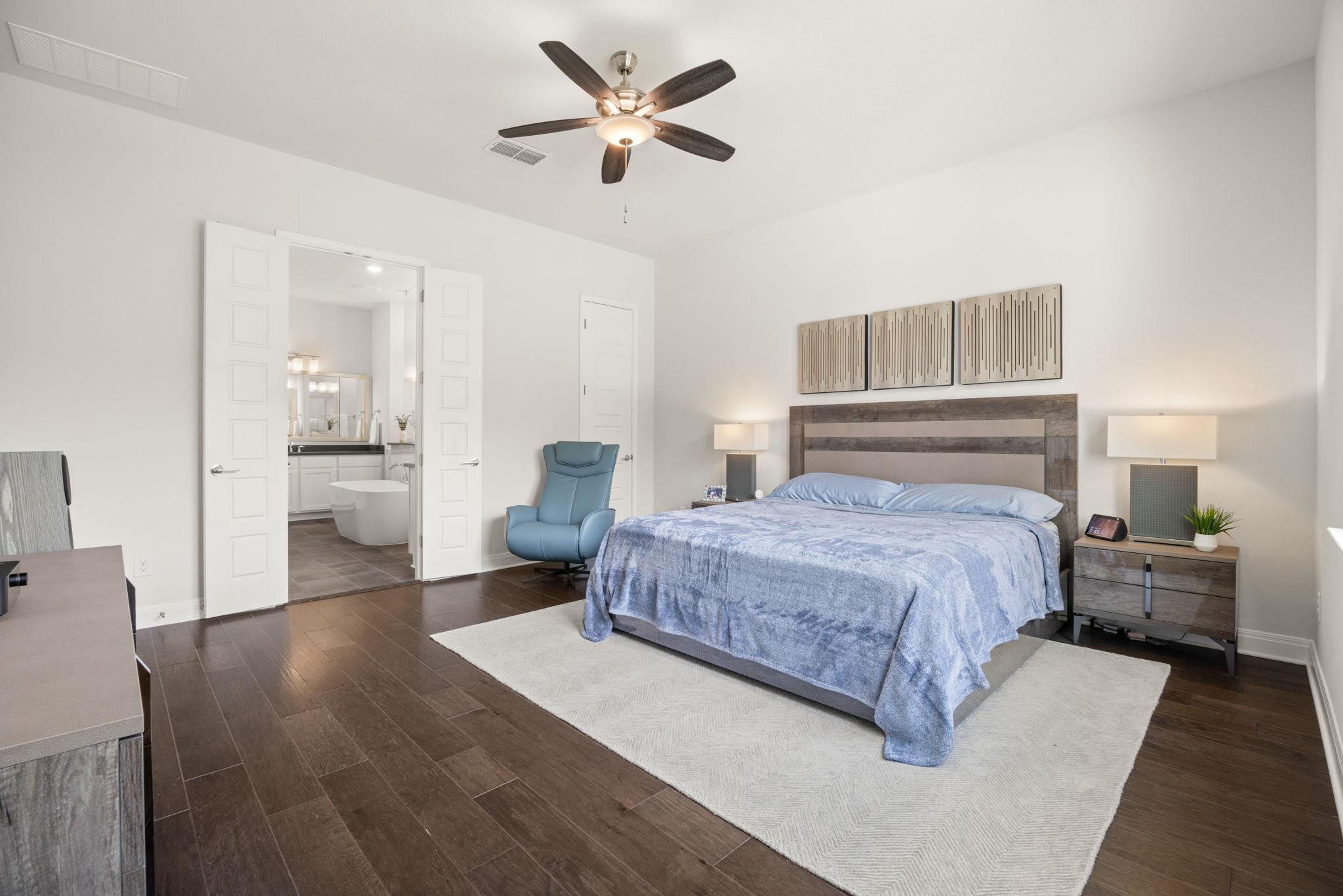 372 Raptor Beak Way, Cedar Creek, TX 78612