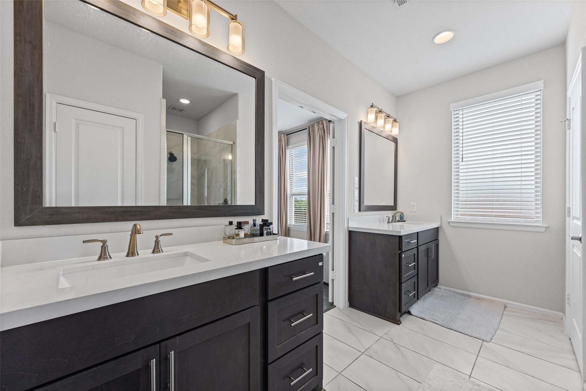 904 Azul Lagoon Dr # 11, Leander, TX 78641