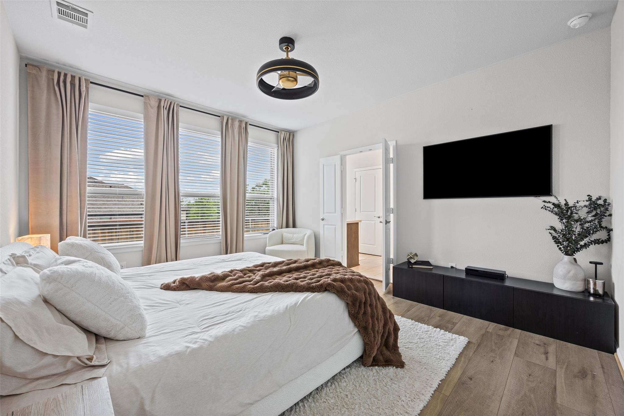 904 Azul Lagoon Dr # 11, Leander, TX 78641