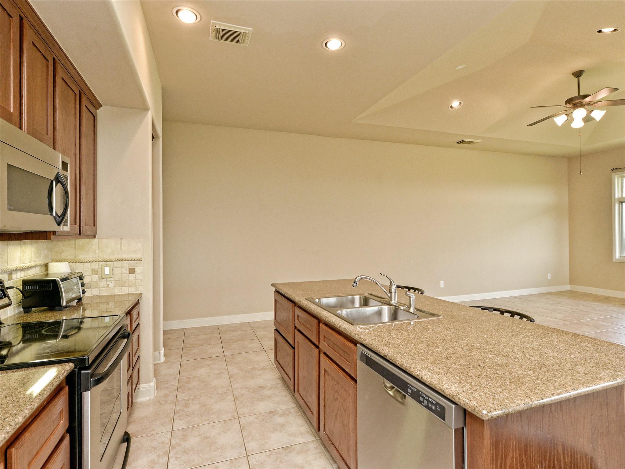 1908 Kahala Sunset Dr # H, Spicewood, TX 78669