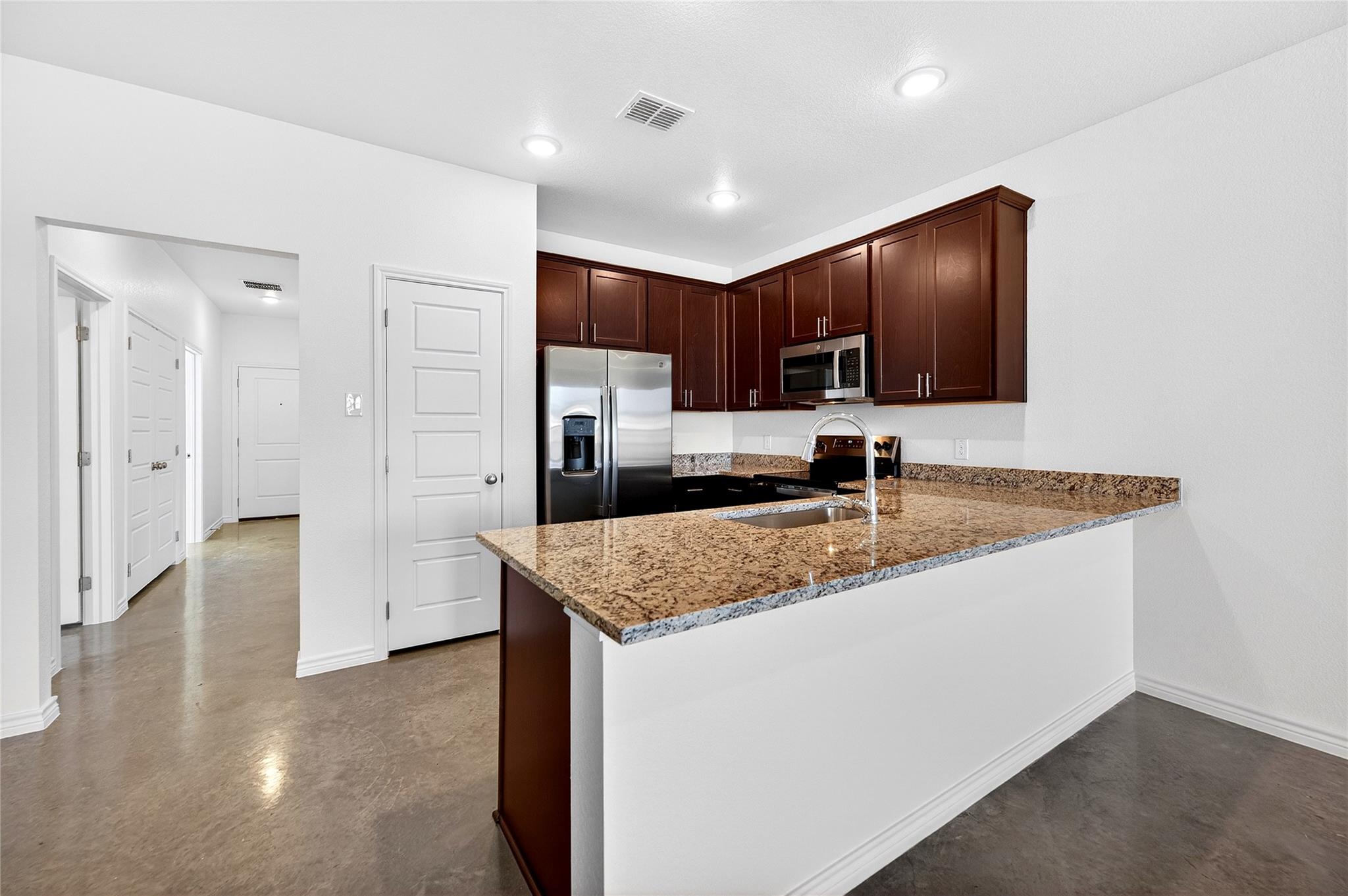 628 Pacific Crest Trl # B, Copperas Cove, TX 76522