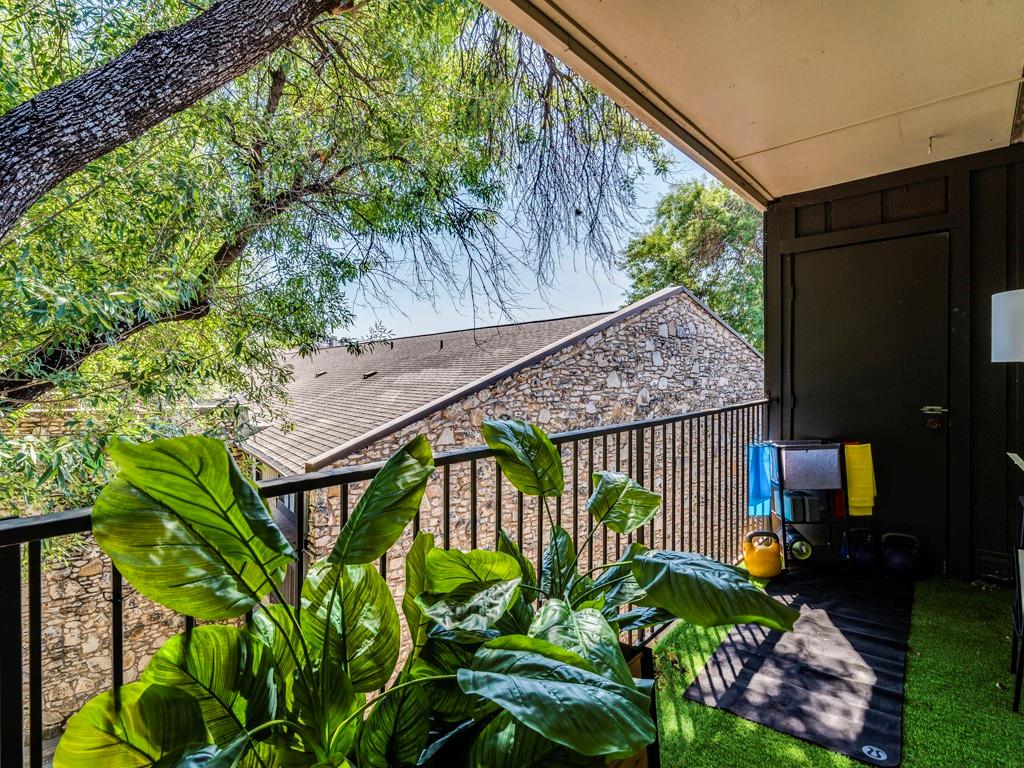 500 E Riverside Dr # 206, Austin, TX 78704