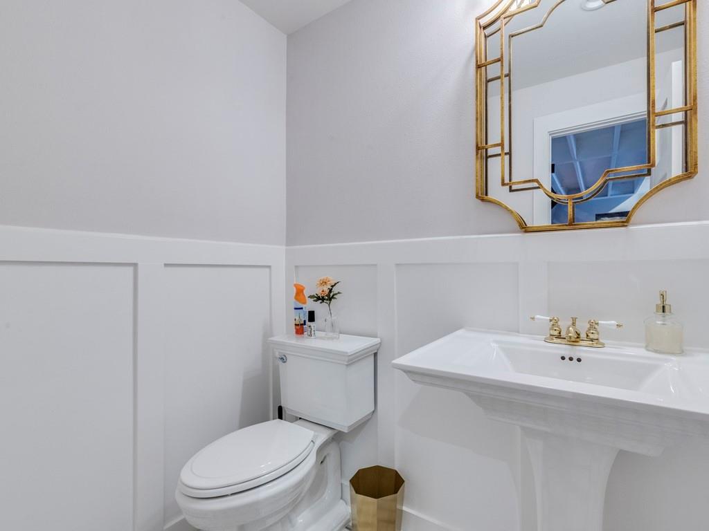 500 E Riverside Dr # 206, Austin, TX 78704