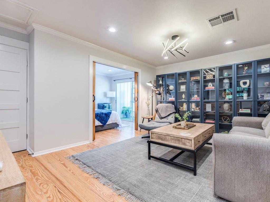 500 E Riverside Dr # 206, Austin, TX 78704