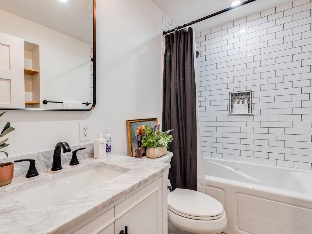 500 E Riverside Dr # 206, Austin, TX 78704