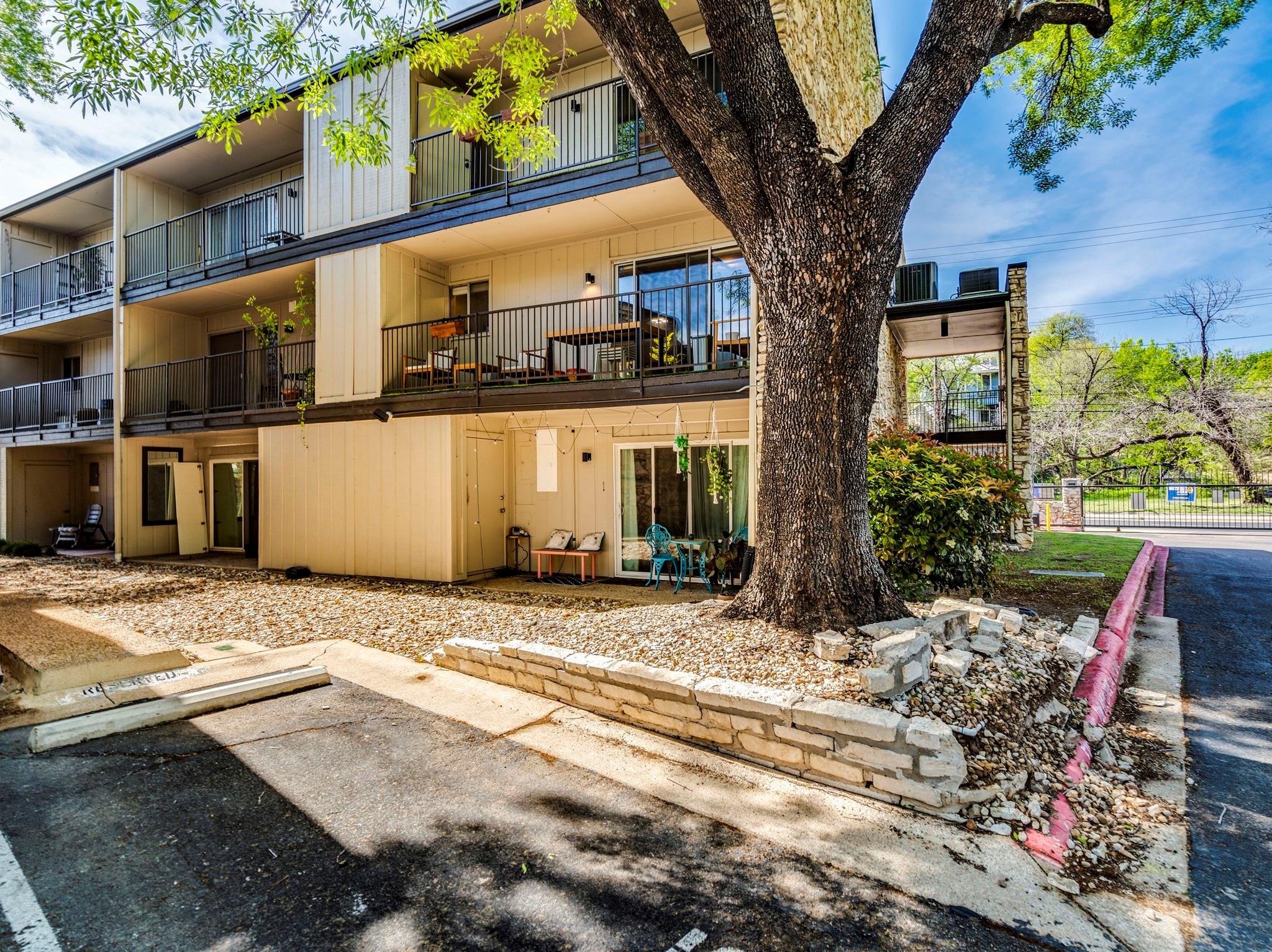 500 E Riverside Dr # 206, Austin, TX 78704