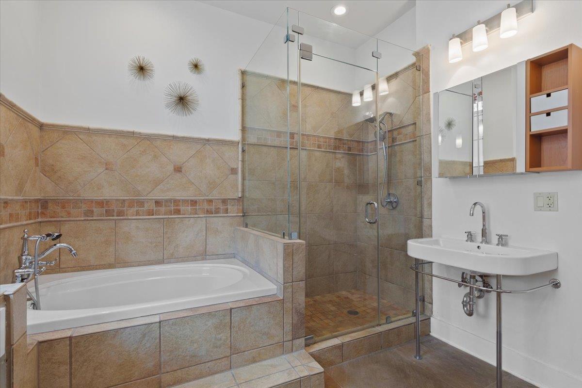 2207 Forest Trl # A, Austin, TX 78703