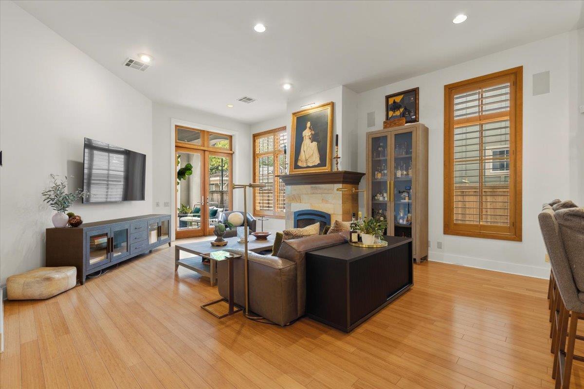 2207 Forest Trl # A, Austin, TX 78703