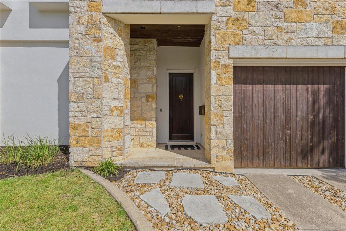 2207 Forest Trl # A, Austin, TX 78703