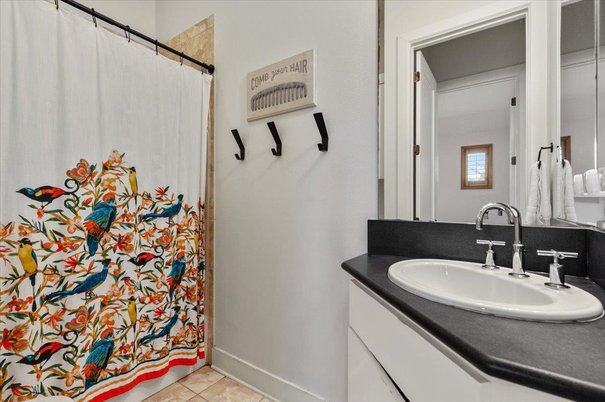 2207 Forest Trl # A, Austin, TX 78703