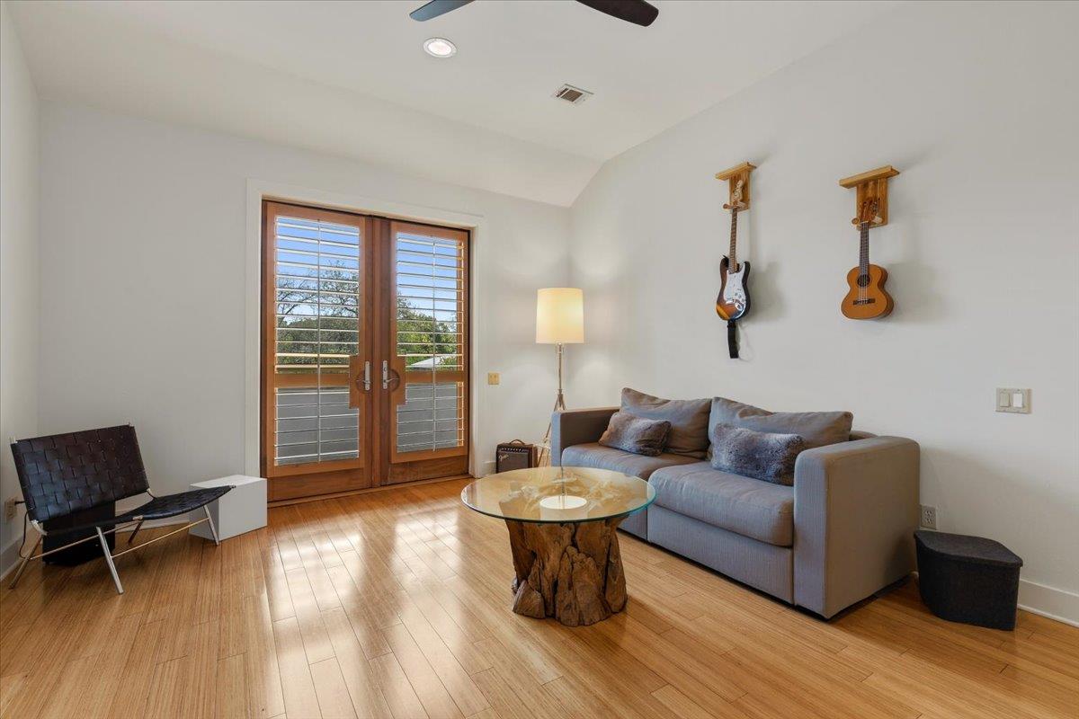 2207 Forest Trl # A, Austin, TX 78703