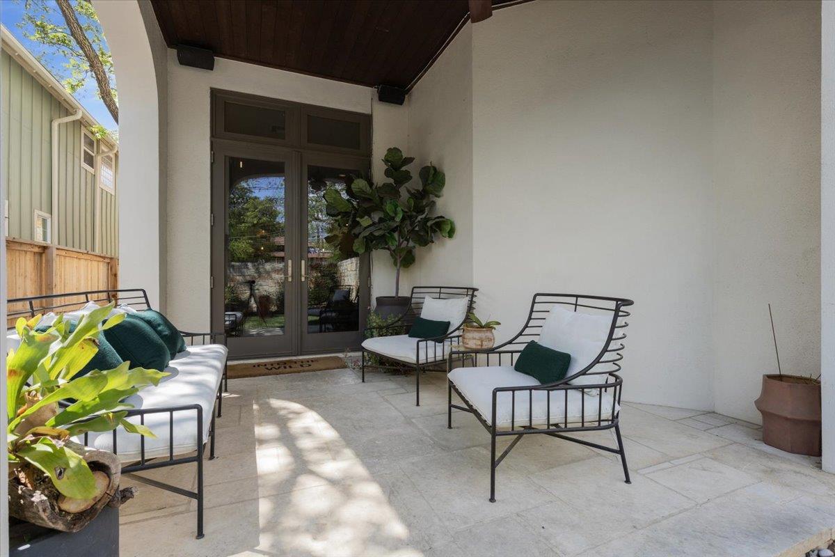 2207 Forest Trl # A, Austin, TX 78703