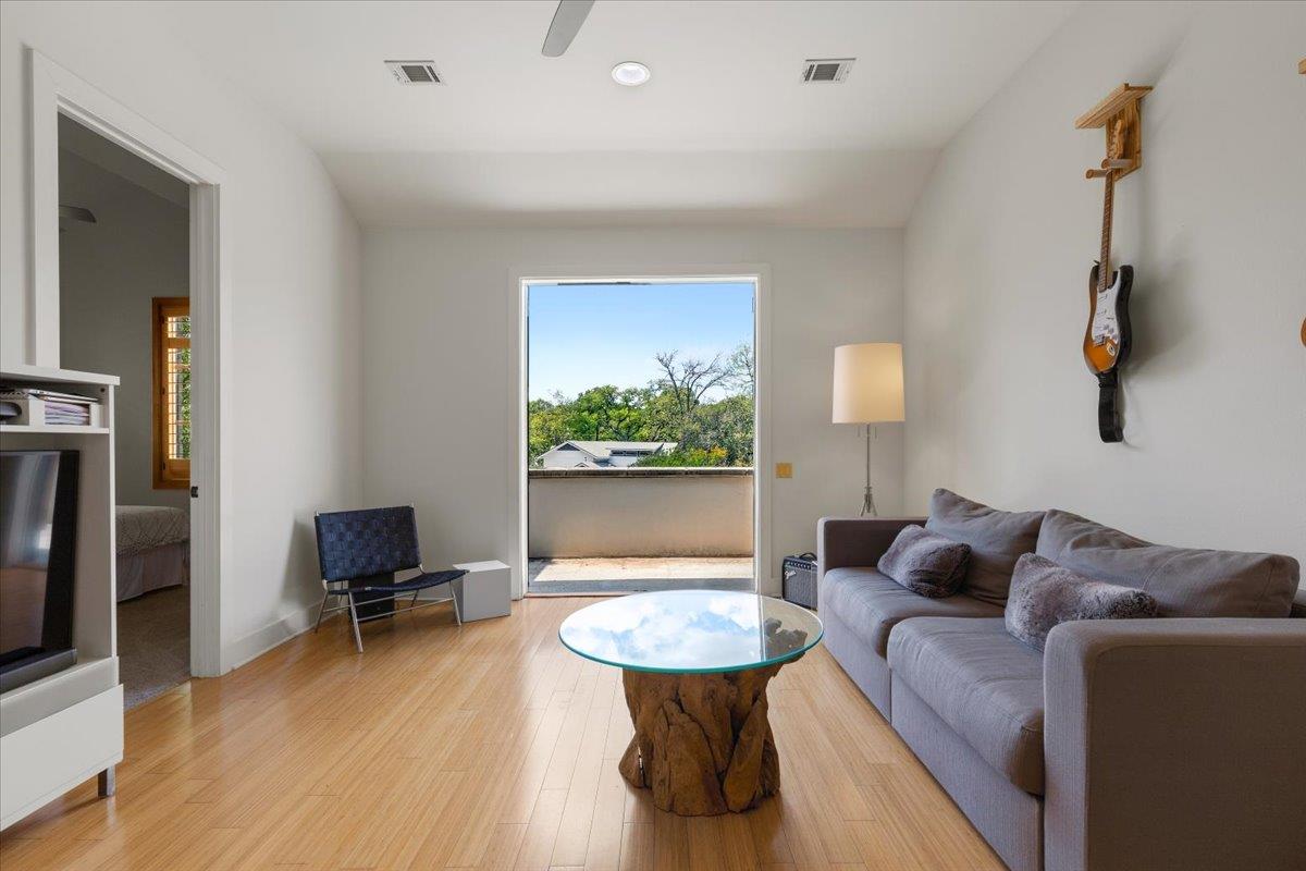 2207 Forest Trl # A, Austin, TX 78703