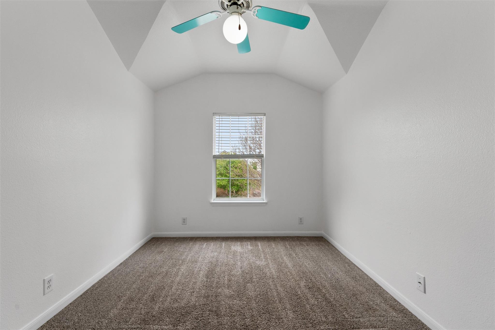 709 Sparkling Brook Ln, Leander, TX 78641