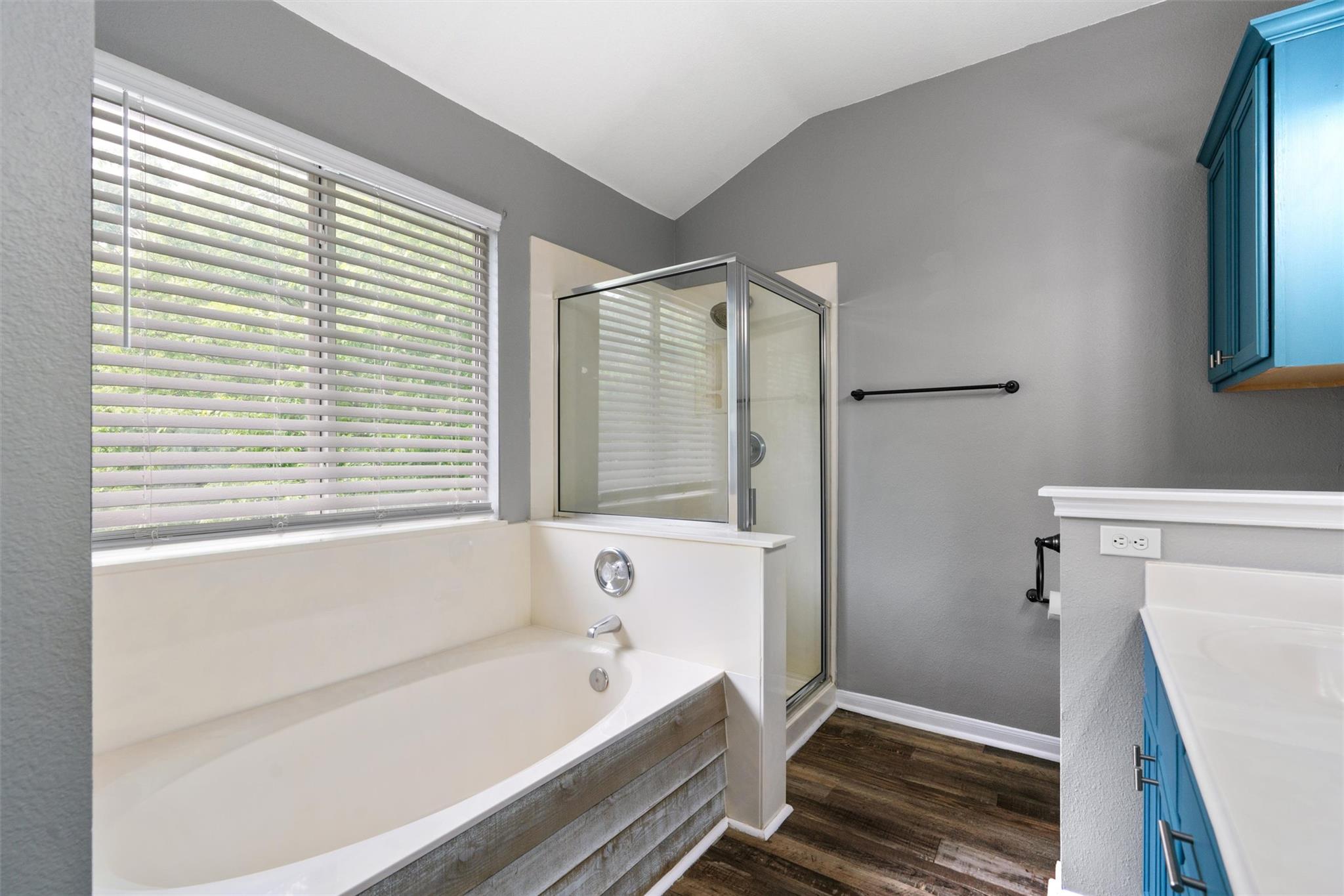 709 Sparkling Brook Ln, Leander, TX 78641