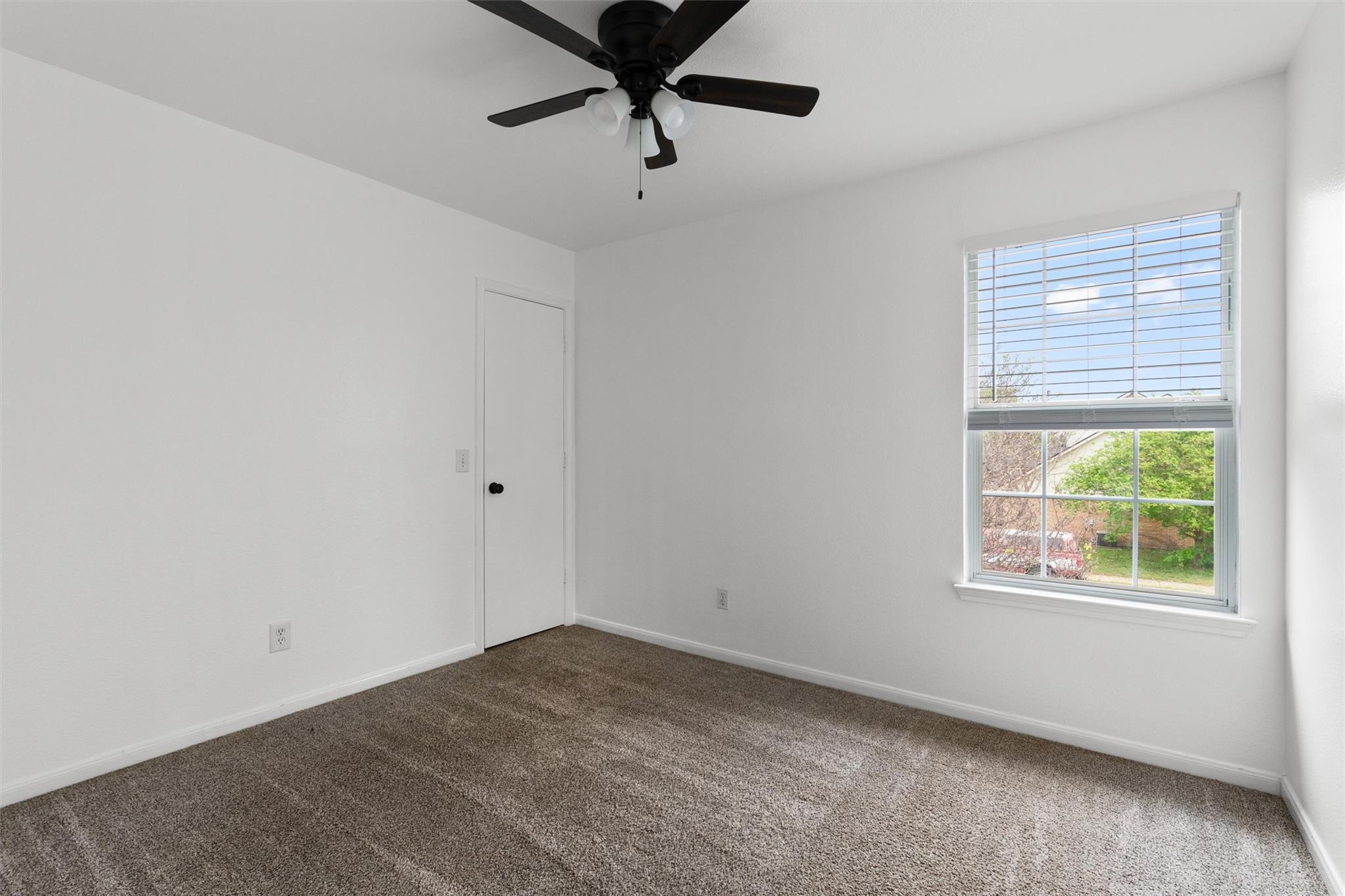 709 Sparkling Brook Ln, Leander, TX 78641