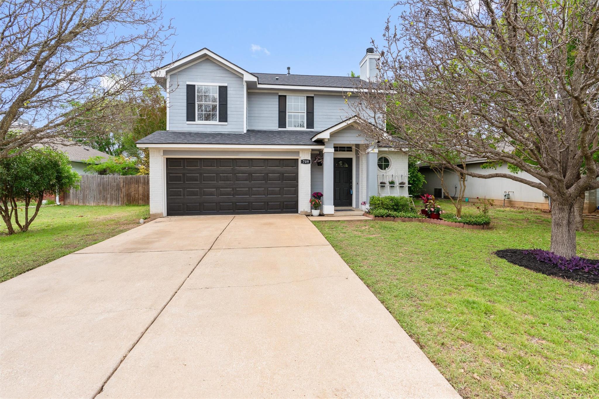 709 Sparkling Brook Ln, Leander, TX 78641