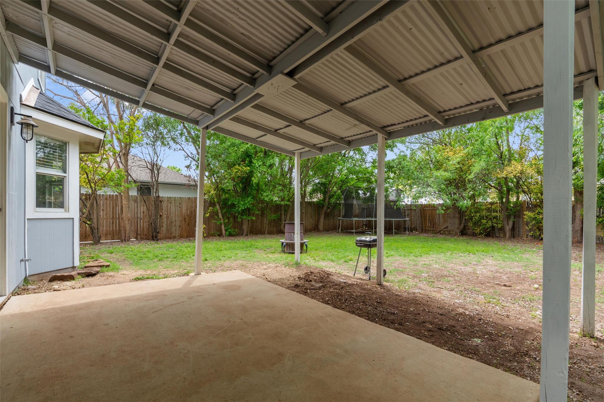 709 Sparkling Brook Ln, Leander, TX 78641