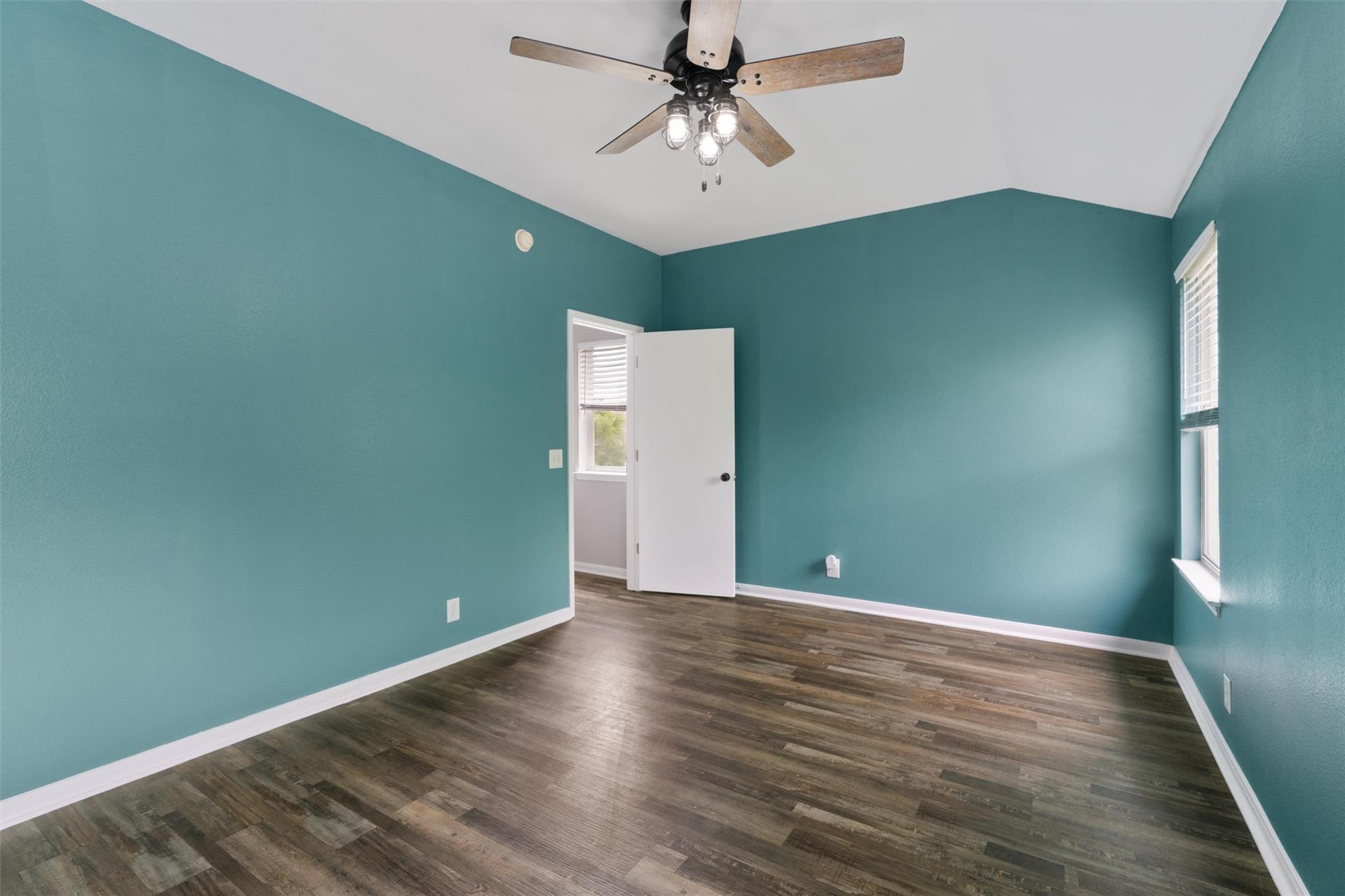 709 Sparkling Brook Ln, Leander, TX 78641