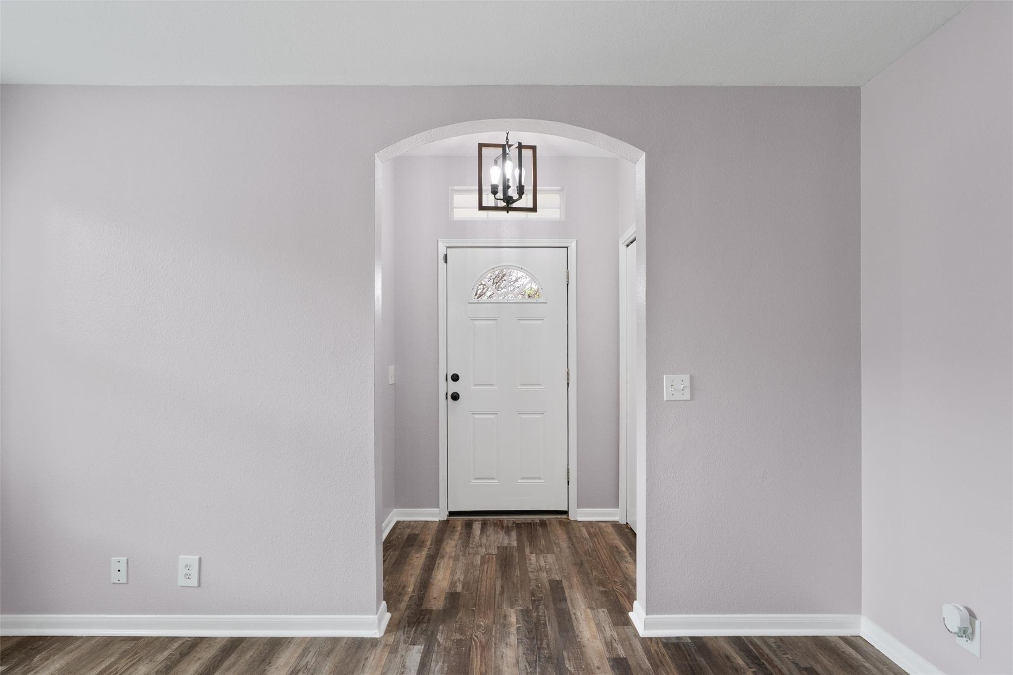 709 Sparkling Brook Ln, Leander, TX 78641