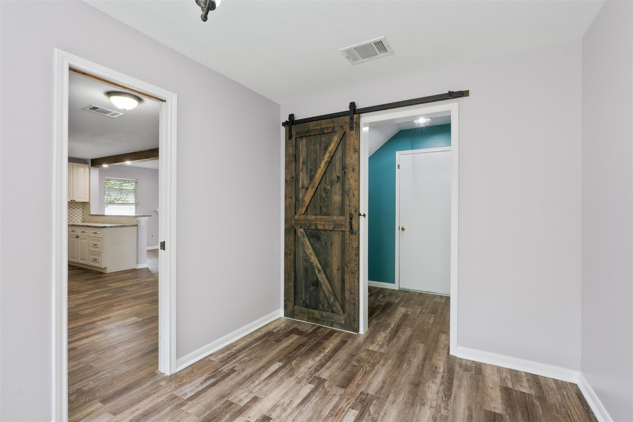 709 Sparkling Brook Ln, Leander, TX 78641