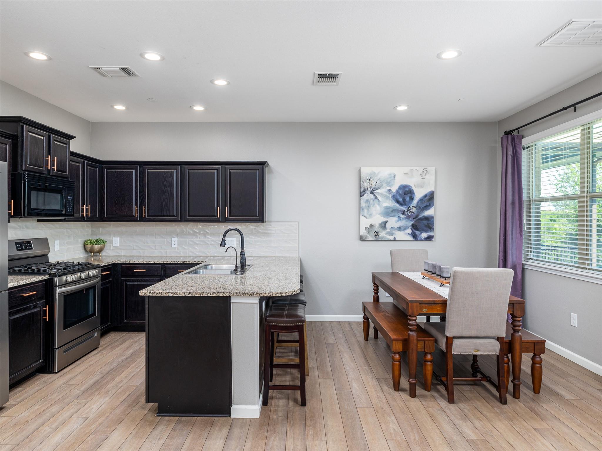 1001 Zodiac Ln # 28, Round Rock, TX 78665