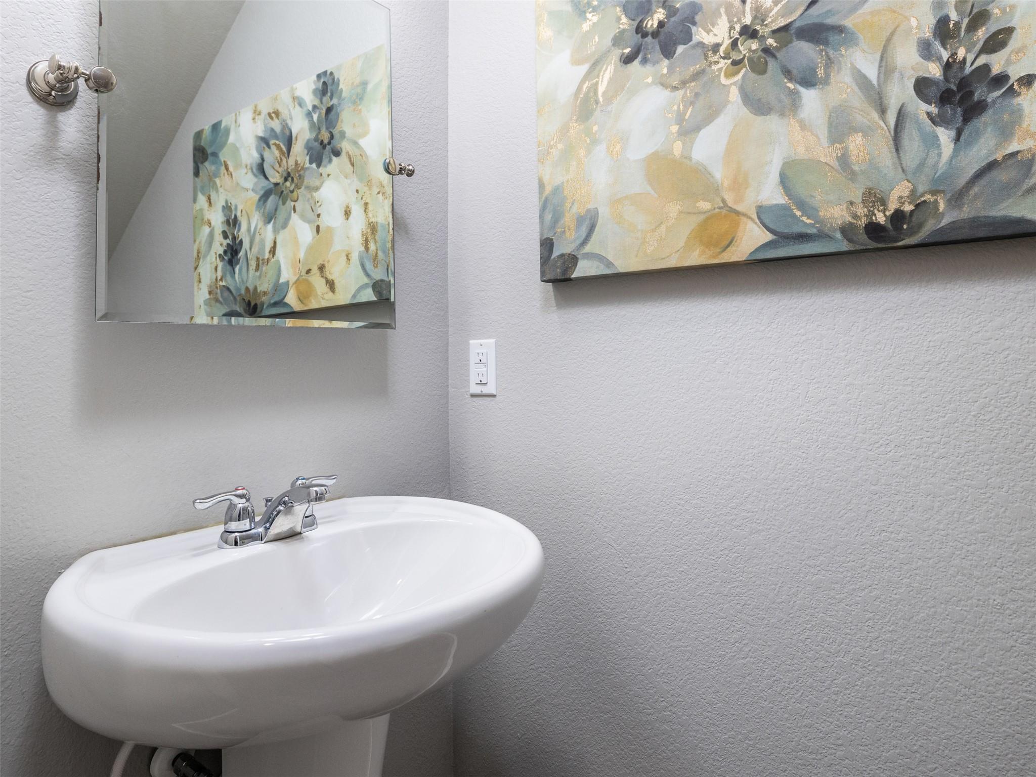 1001 Zodiac Ln # 28, Round Rock, TX 78665