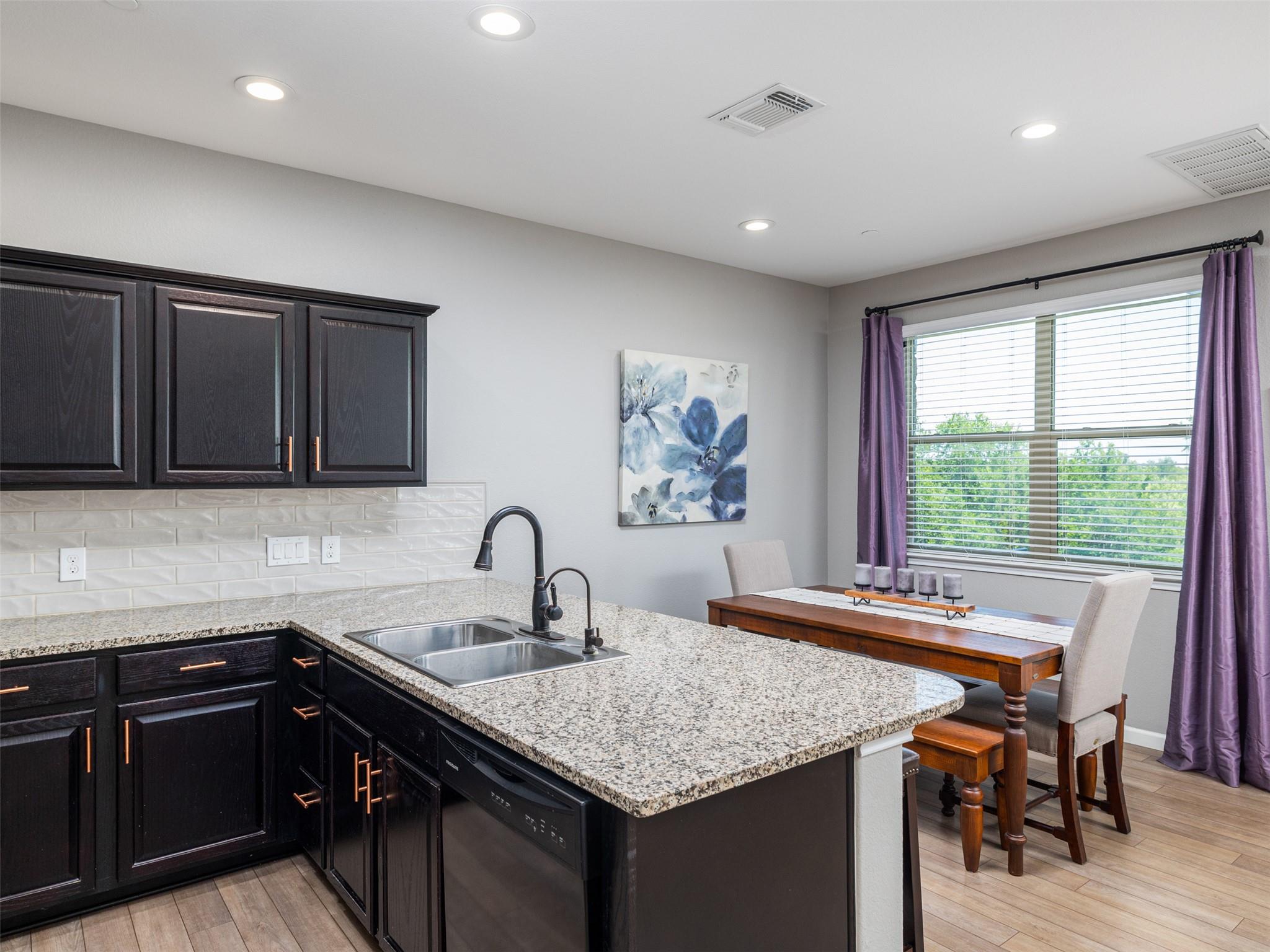 1001 Zodiac Ln # 28, Round Rock, TX 78665