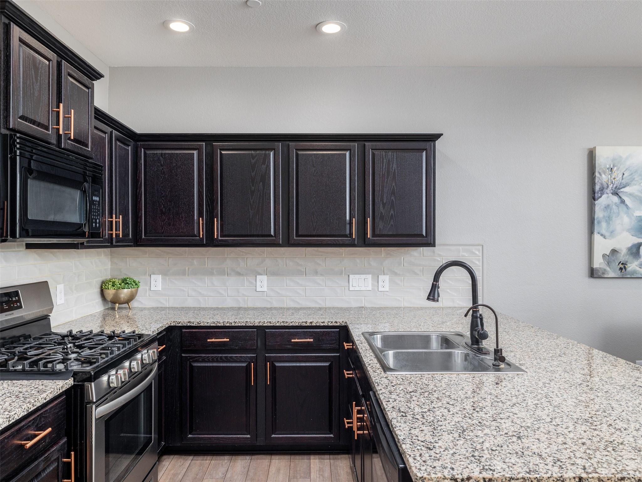 1001 Zodiac Ln # 28, Round Rock, TX 78665