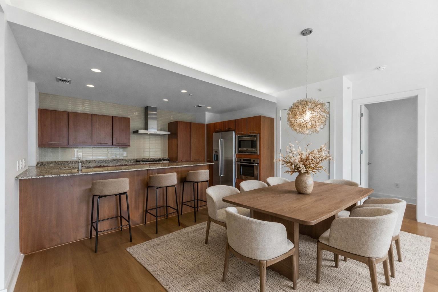 210 Lee Barton Dr # 401, Austin, TX 78704