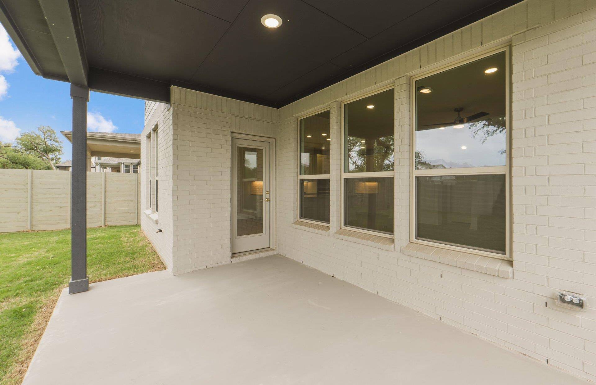 1816 Spring Mountain Cv, Georgetown, TX 78628