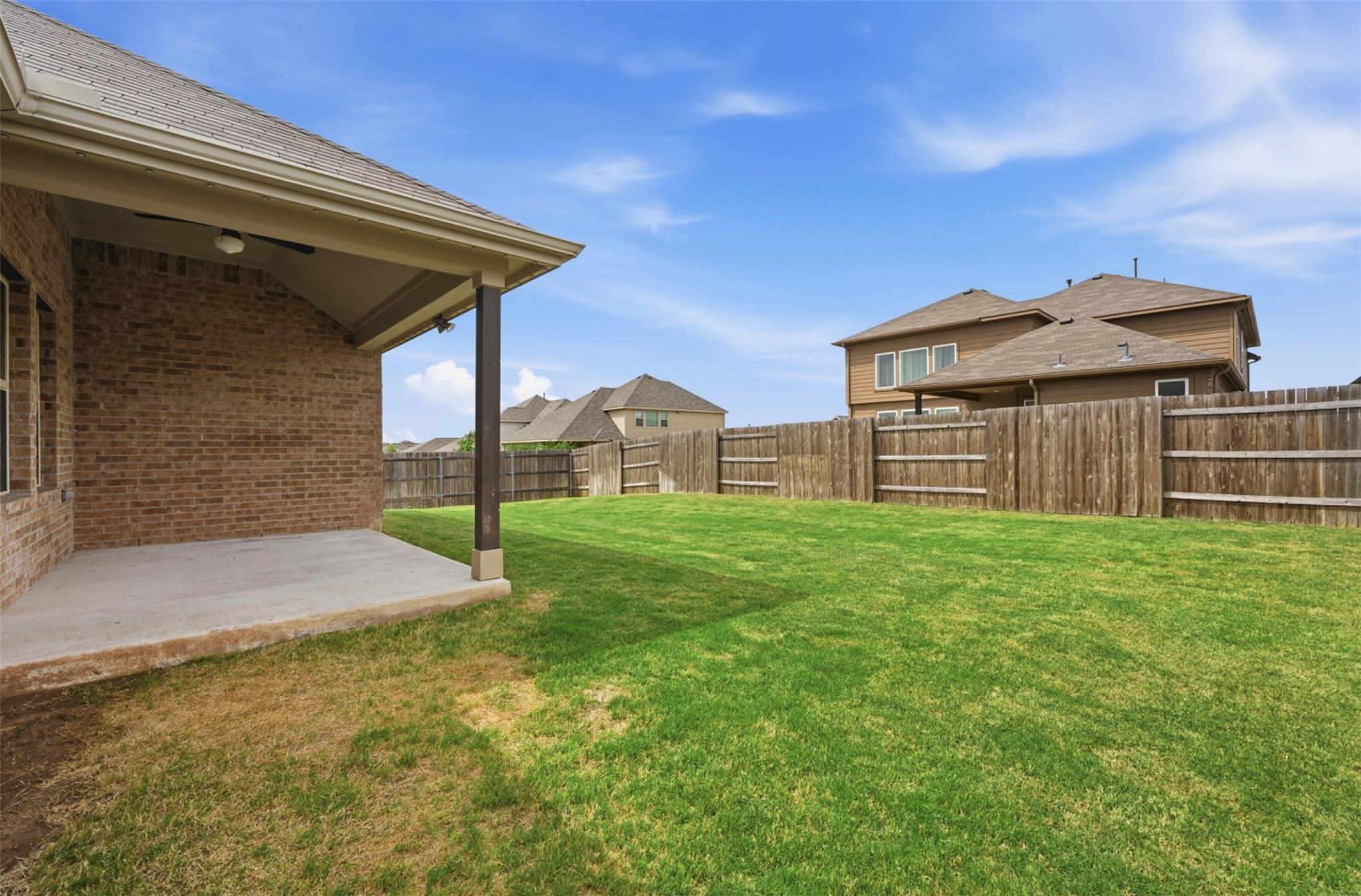 392 Algaroba Loop, Buda, TX 78610