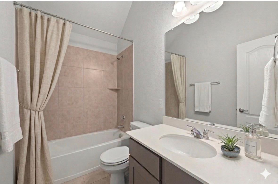 392 Algaroba Loop, Buda, TX 78610