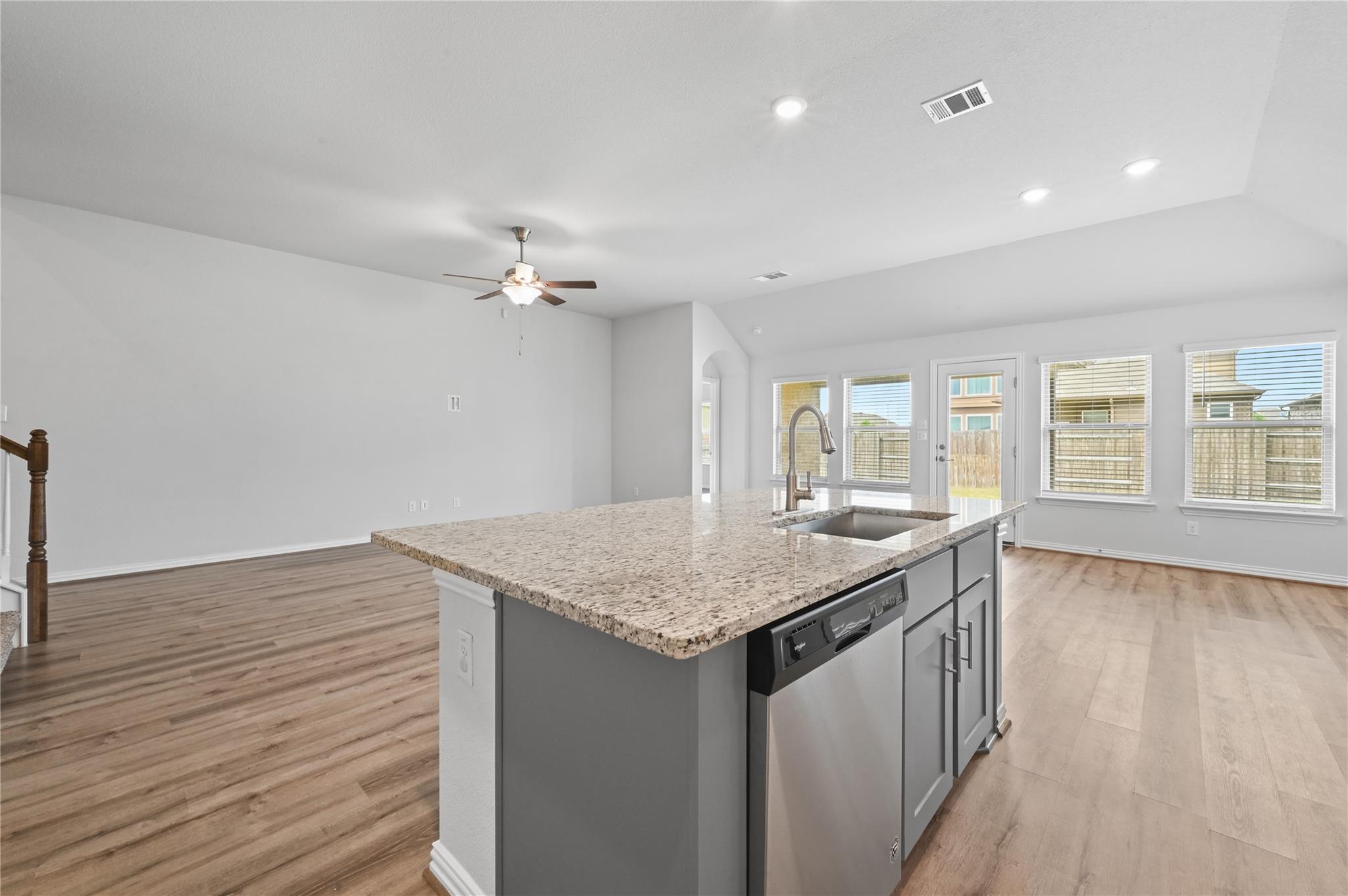 392 Algaroba Loop, Buda, TX 78610