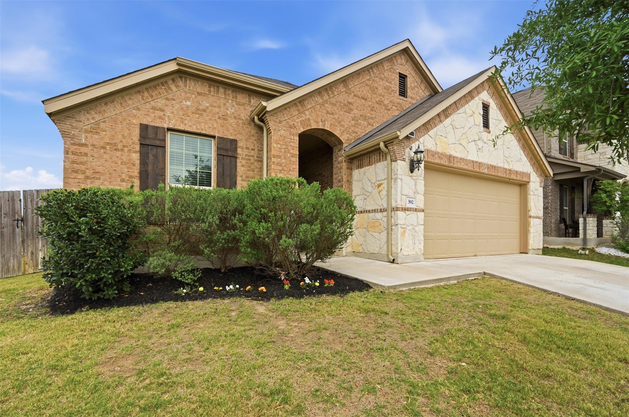 392 Algaroba Loop, Buda, TX 78610