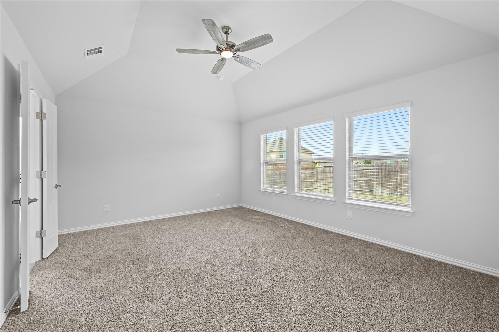 392 Algaroba Loop, Buda, TX 78610