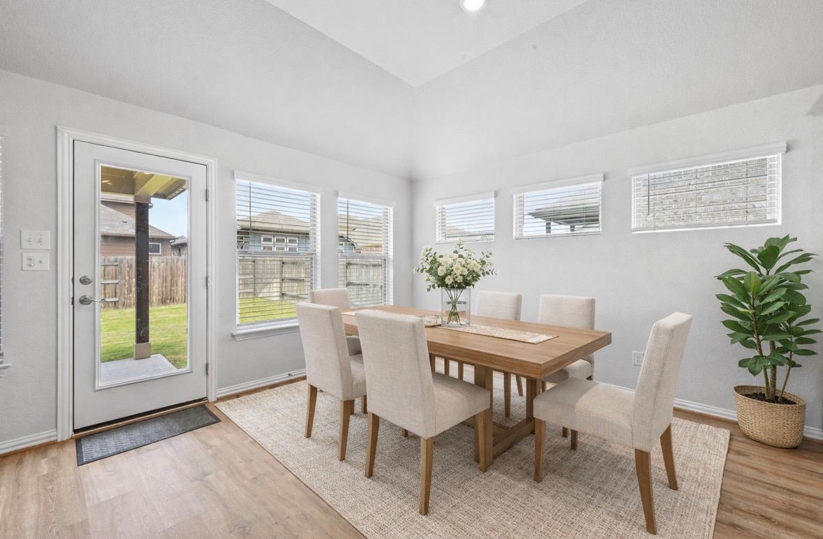 392 Algaroba Loop, Buda, TX 78610