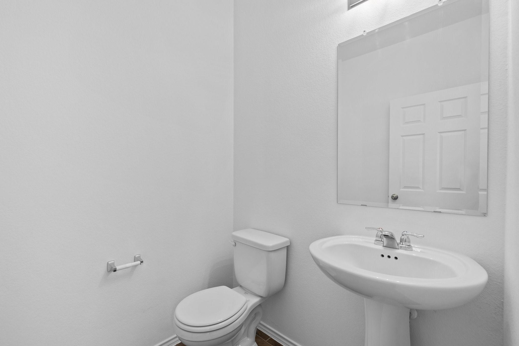 1605 Holly Lake Dr, Leander, TX 78641