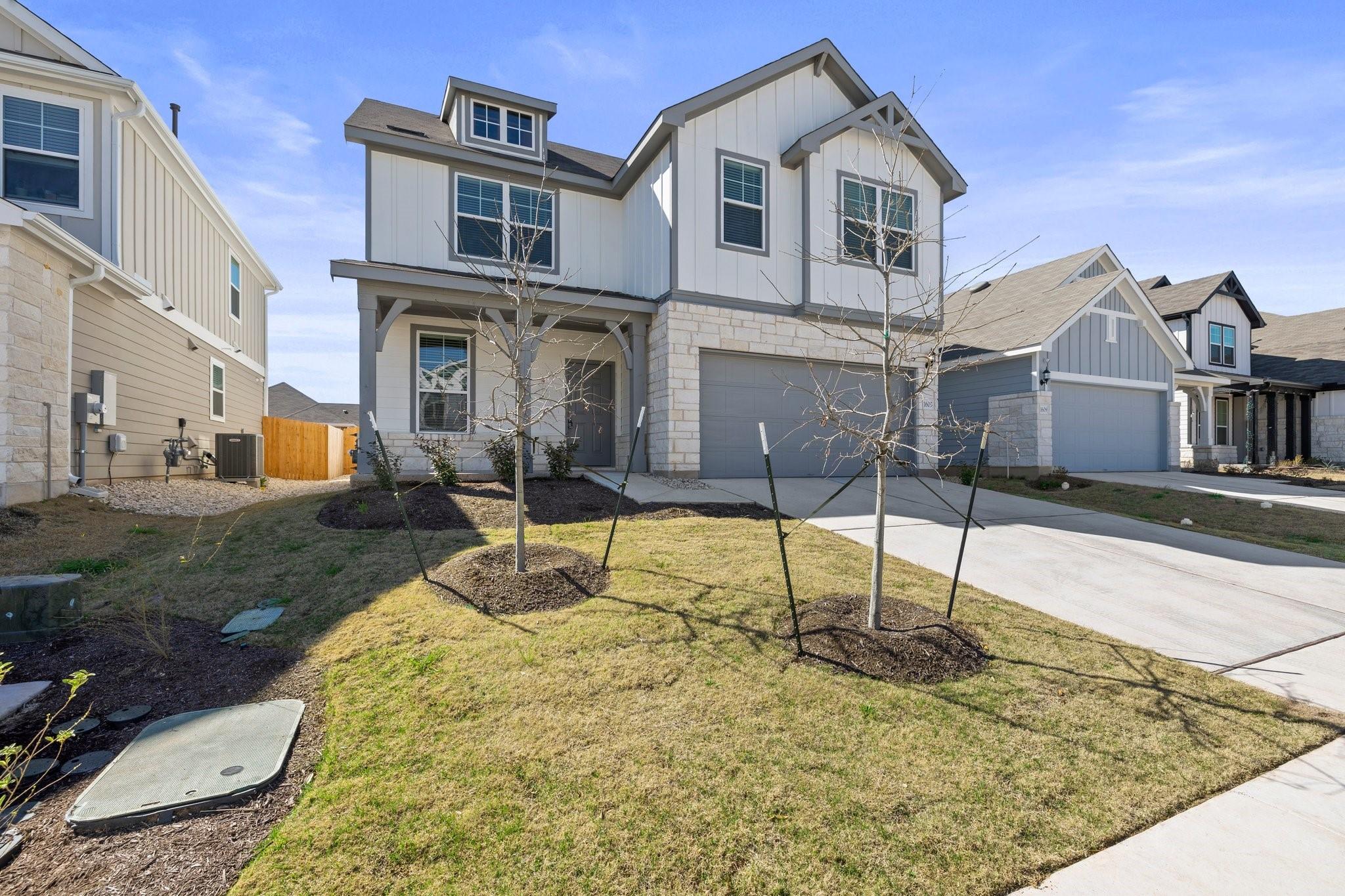 1605 Holly Lake Dr, Leander, TX 78641