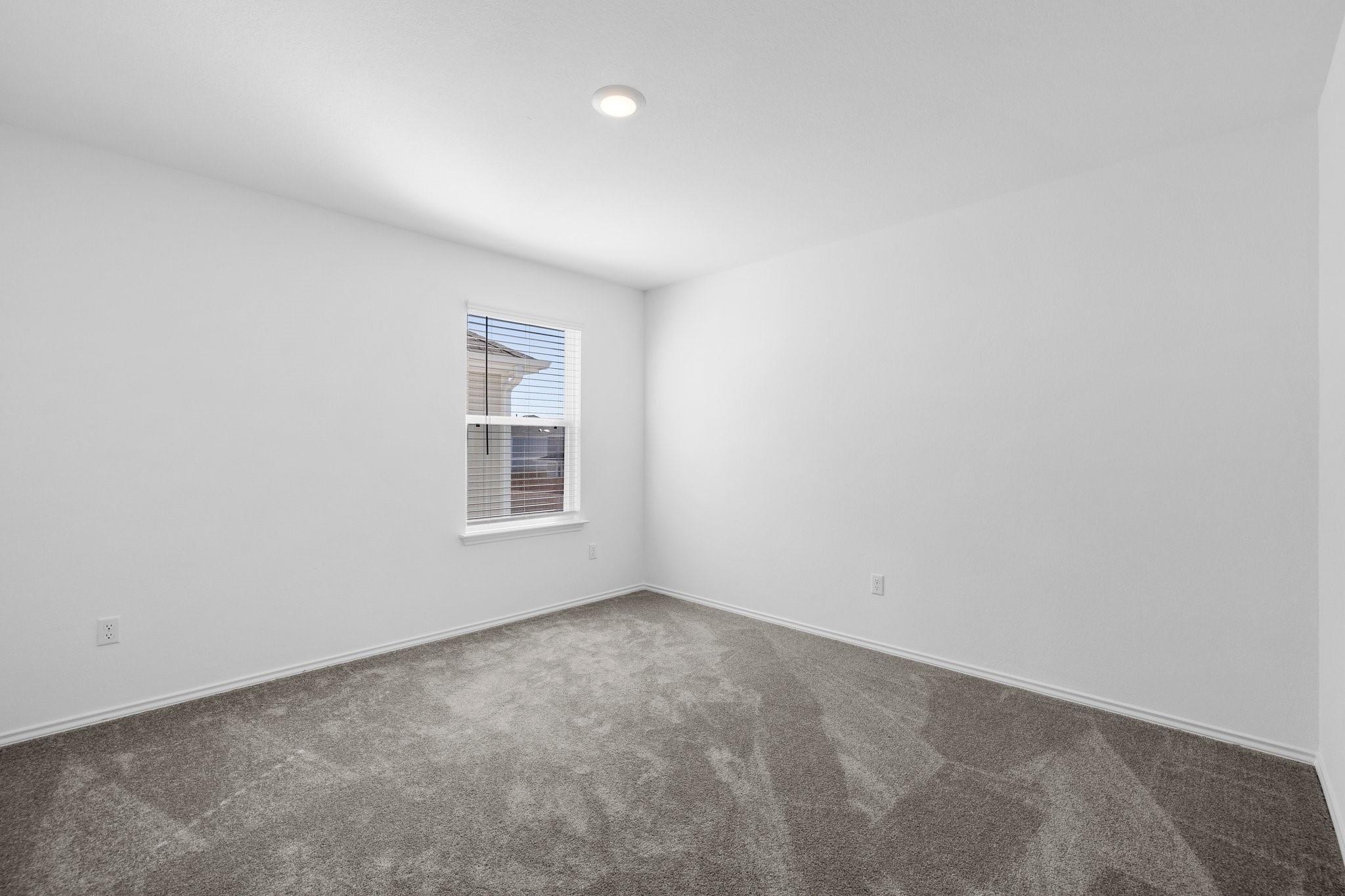 1605 Holly Lake Dr, Leander, TX 78641