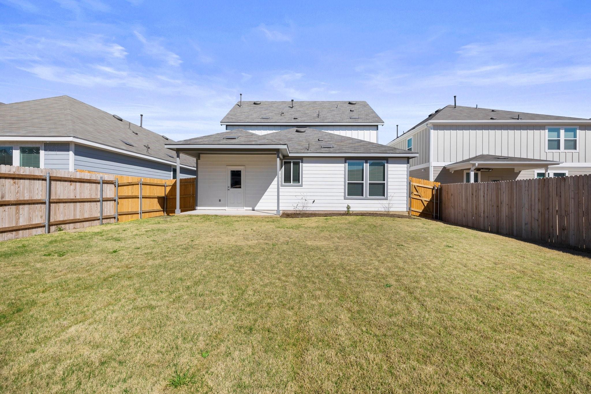 1605 Holly Lake Dr, Leander, TX 78641