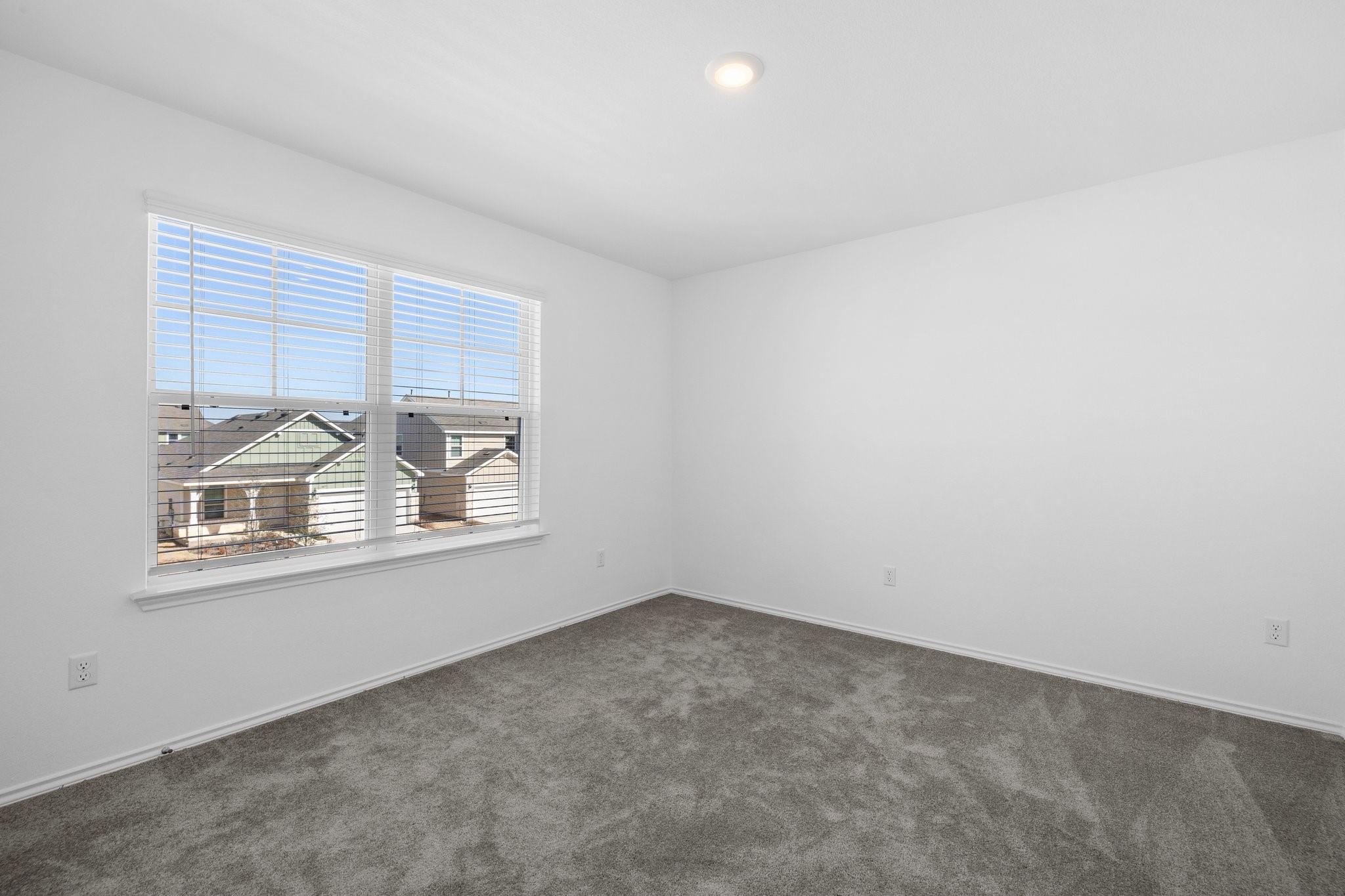 1605 Holly Lake Dr, Leander, TX 78641