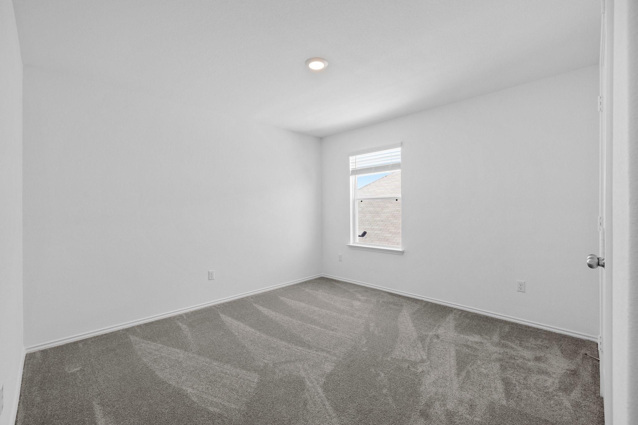 1605 Holly Lake Dr, Leander, TX 78641