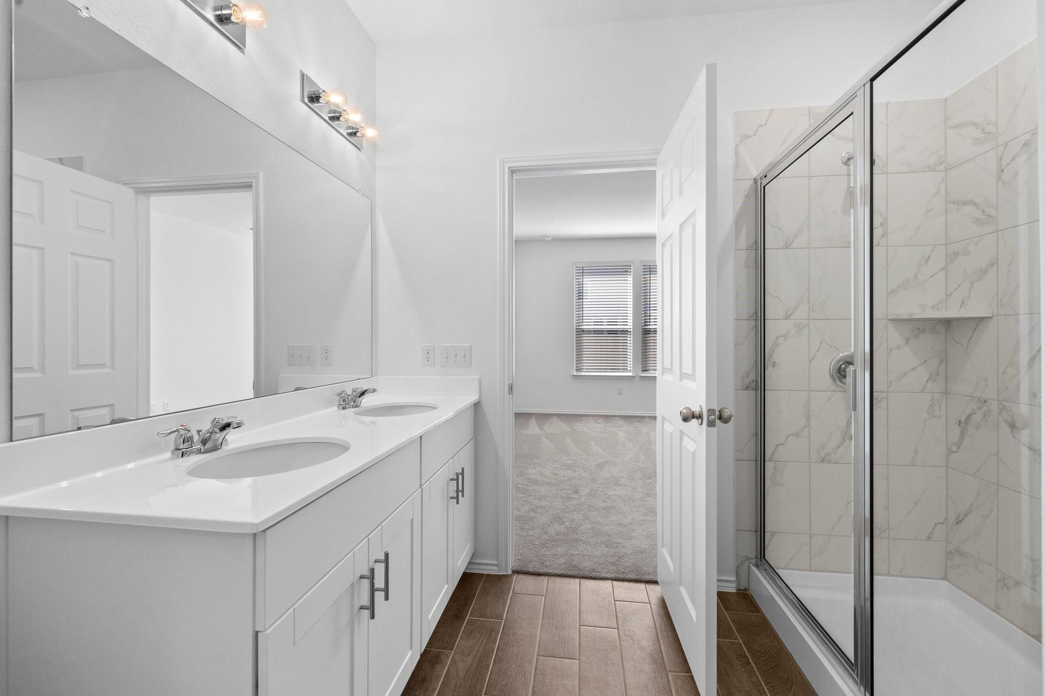 1605 Holly Lake Dr, Leander, TX 78641