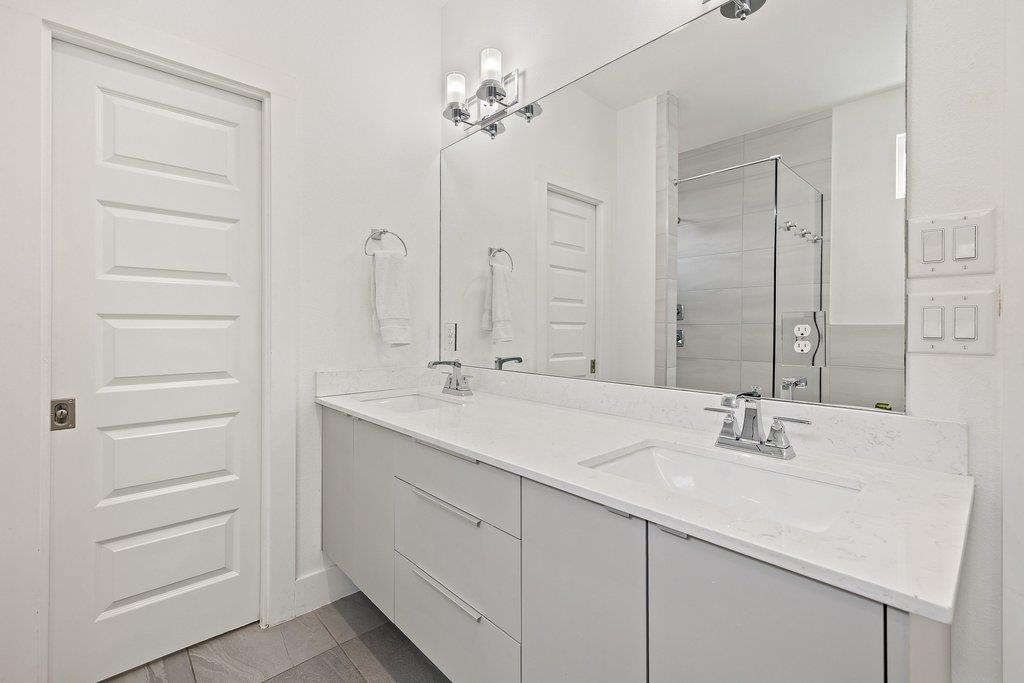 2602 E 13th St, Austin, TX 78702