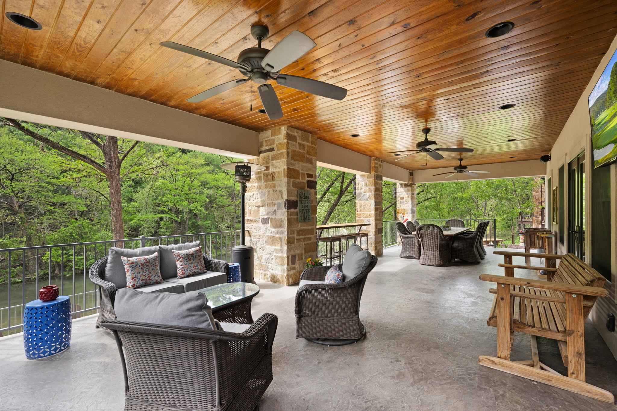 1771 Edgewater Fls, Canyon Lake, TX 78133