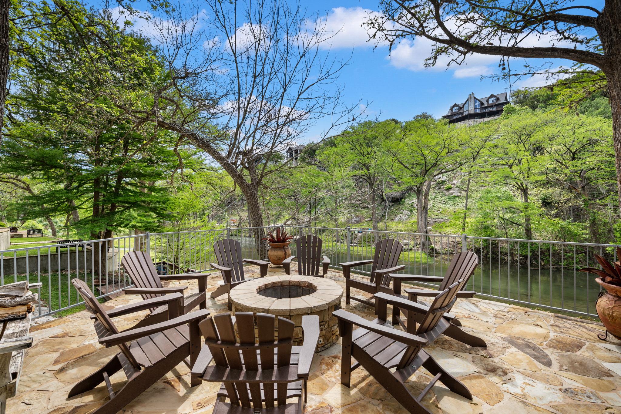 1771 Edgewater Fls, Canyon Lake, TX 78133